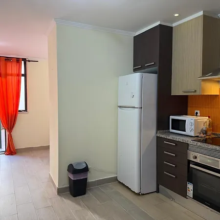 L&a Cozy For 2 Airport River Terrace Homestay Lisbon