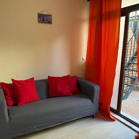 Homestay L&a Cozy For 2 Airport River Terrace *