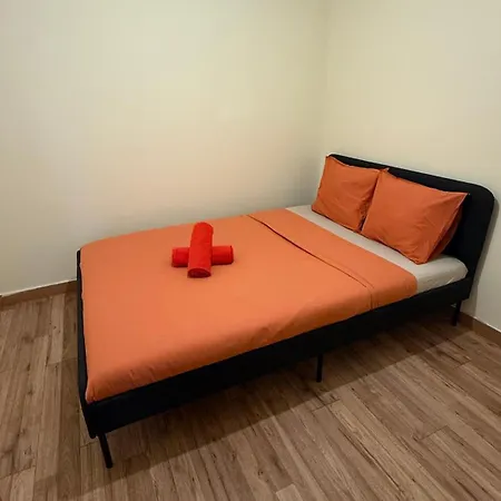 Homestay L&a Cozy For 2 Airport River Terrace *
